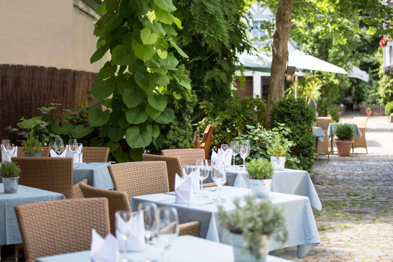 Landhotel 3Kronen Adelsdorf Exterior photo